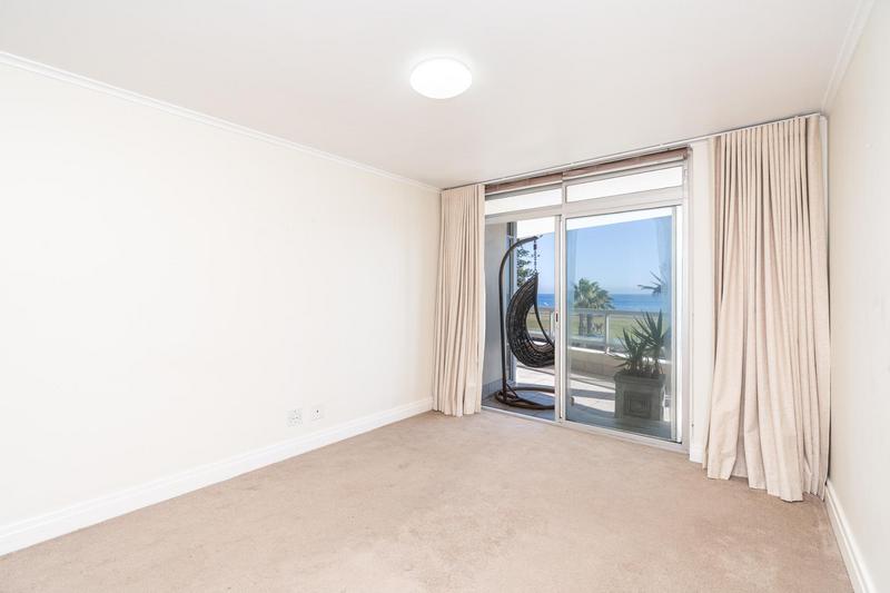 2 Bedroom Property for Sale in Sea Point Western Cape